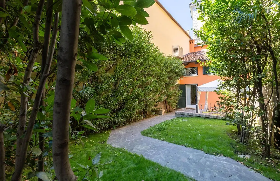 Bolognaroomscom - Isaia Garden Private Garden Spa Bath-1